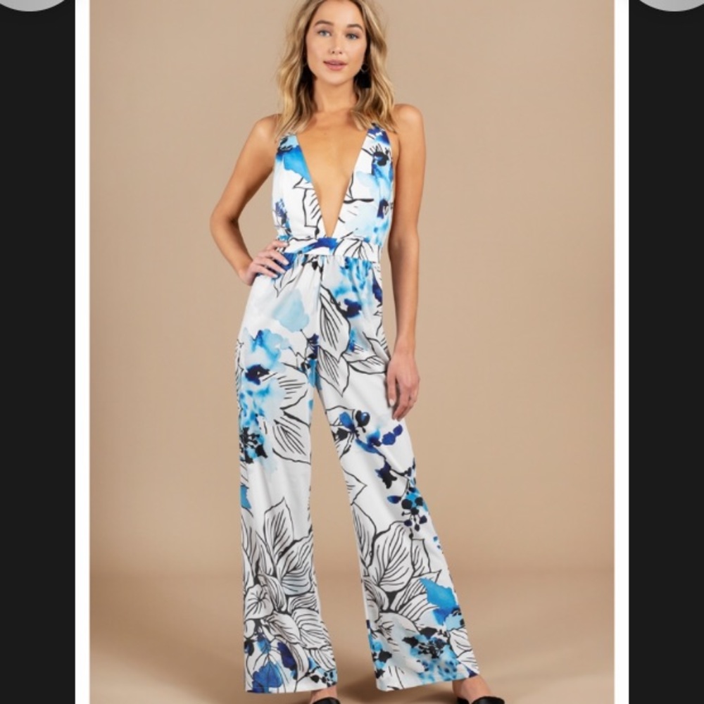 ISLAND LIVING WHITE FLORAL JUMPSUIT